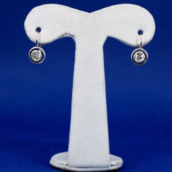 Bílozlaté náušnice s brilianty Bílozlaté náušnice s brilianty