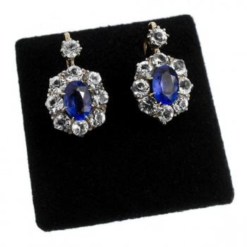 Zlaté náušnice se safíry Zlaté náušnice se safíry